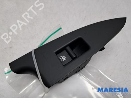 switch-alfa-romeo-giulietta-940_-2010-2011-2012-2013-2014-2015-2016-2017-2018-2019-2020-31413738 main image