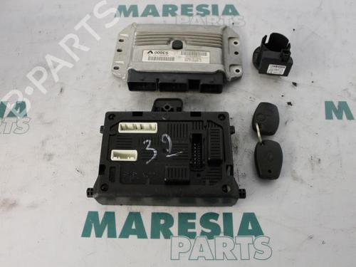 Used Engine control unit (ECU) RENAULT CLIO III (BR0/1, CR0/1) 1.4 16V (98 hp) 31480314