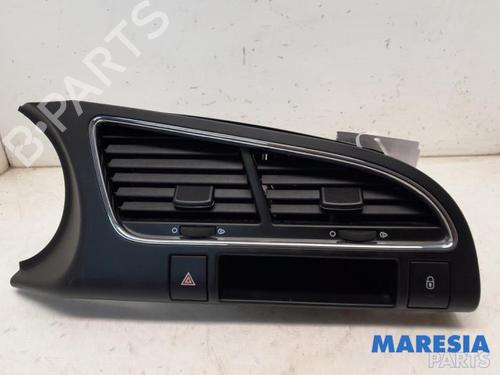 Used Air vent PEUGEOT 3008 I MPV (0U_) 1.6 THP (156 hp) 31455409