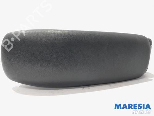Armrest / Center console CITROËN C3 II (SC_) 1.6 HDi | BP31475334I20