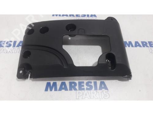 Kofangerbeslag bag RENAULT MASTER III Van (FV) 2.3 dCi 180 FWD (FV04, FV07) (179 hp) 31387434