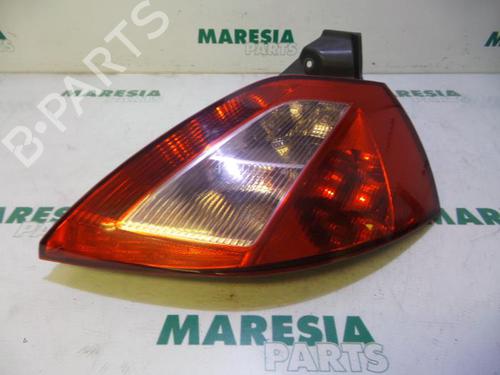 right-taillight-renault-megane-ii-bm01_-cm01_-2001-2002-2003-2004-2005-2006-2007-2008-2009-2010-2011-2012-31435123 main image