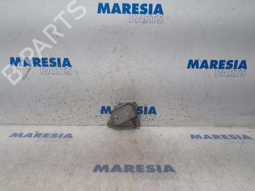 Used Oil radiator CITROËN C4 Grand Picasso II (DA_, DE_) 1.2 THP 130 (130 hp) 31480610