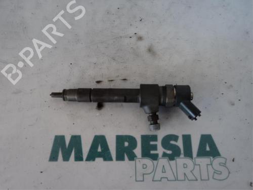Used Injector ALFA ROMEO 147 (937_) 1.9 JTDM 8V (937.AXD1A, 937.AXU1A, 937.BXU1A) (120 hp) 31429153