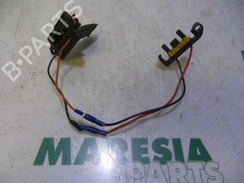 electronic-sensor-renault-megane-ii-bm01_-cm01_-2001-2002-2003-2004-2005-2006-2007-2008-2009-2010-2011-2012-31525128 main image