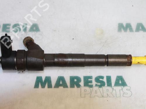 Used Injector ALFA ROMEO 147 (937_) 1.9 JTD 16V (937.AXG1B, 937.BXG1B) (140 hp) 31527278