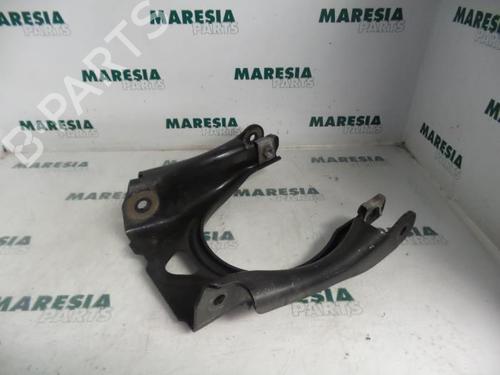 Used Right front suspension arm PEUGEOT 407 SW (6E_, 6D_) 2.0 HDi 135 (136 hp) 31466136