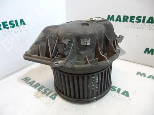 Used Heater blower motor RENAULT TRAFIC II Bus (JL) 1.9 dCI 100 (JL0C, JL0K) (101 hp) 31501617