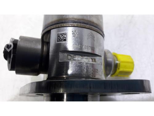 Fuel pump PEUGEOT 2008 I (CU_) 1.2 THP 130 / PureTech 130 | BP31446213M76