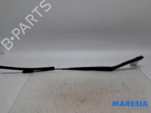 Used Front windshield wiper arm Front windshield wiper arm 38758675 38758675