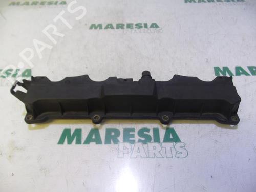 Used Valve cover PEUGEOT 307 (3A/C) 1.6 16V (109 hp) 31385356