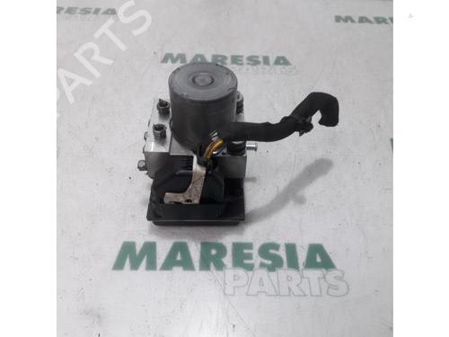 Used ABS pump CITROËN C5 III Break (RW_) 2.0 HDi (136 hp) 31401567