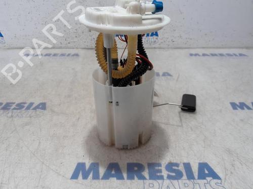 Used Fuel pump RENAULT TRAFIC III Van (FG_) 1.6 dCi 140 (FGMA, FGMC) (140 hp) 31413884