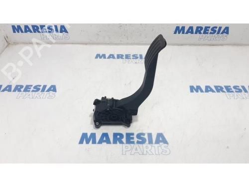 electronic-module-peugeot-308-sw-ii-lc_-lj_-lr_-lx_-l4_-2014-2015-2016-2017-2018-2019-2020-2021-31398208 main image