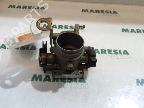 throttle-body-renault-megane-i-classic-la01_-1996-1997-1998-1999-2000-2001-2002-2003-2004-2005-2006-2007-2008-31537400 main image
