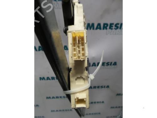 Front right window mechanism PEUGEOT 307 (3A/C) 1.6 HDi | BP31408585C23