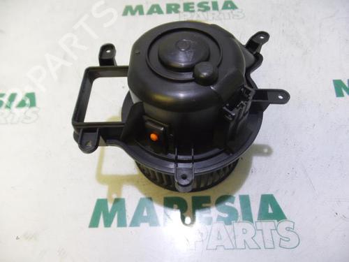 Used Heater blower motor PEUGEOT 3008 I MPV (0U_) 1.6 HDi (109 hp) 31468558