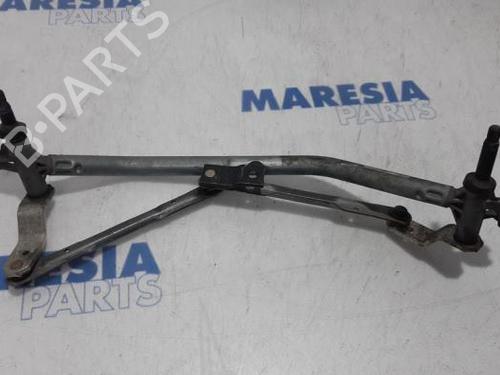 Used Front wipers mechanism PEUGEOT 208 I (CA_, CC_) 1.2 VTI 82 (82 hp) 31479245