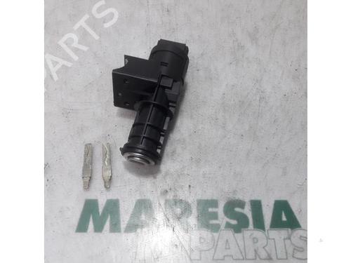 Used Ignition barrel FIAT IDEA (350_) 1.4 16V (95 hp) 31512268