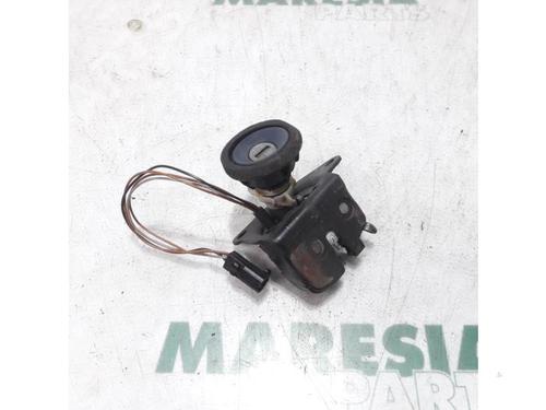 electronic-module-fiat-punto-188_-1999-2000-2001-2002-2003-2004-2005-2006-2007-2008-2009-2010-2011-2012-31460460 main image