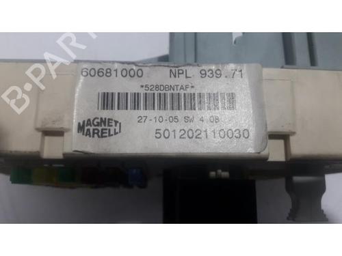 Fuse box ALFA ROMEO 159 (939_) 2.2 JTS (939AXB1B, 939AXB11) | BP31421892E1 - Image 13