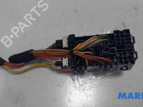 Fuse box CITROËN C4 II (NC_) 1.4 VTi 95 (NC8FP0) | BP31488030E1