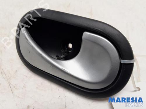 rear-right-exterior-door-handle-renault-grand-scenic-ii-jm01_-2004-2005-2006-2007-2008-2009-31423087 main image