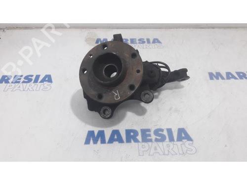 Used Right front steering knuckle DACIA DUSTER (HS_) 1.6 16V (105 hp) 31408896