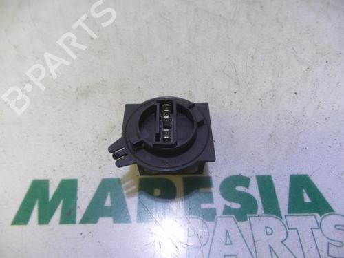 electronic-sensor-peugeot-partner-box-bodympv-5_-g_-1996-31464999 main image