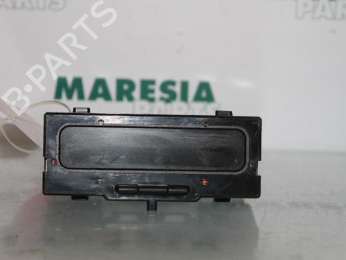 electronic-module-renault-clio-ii-bb_-cb_-1998-1999-2000-2001-2002-2003-2004-2005-2006-2007-2008-2009-2010-2011-2012-2013-2014-2015-2016-31498756 main image