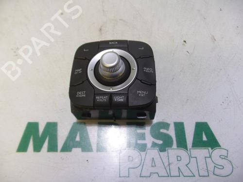 Used Switch RENAULT GRAND SCÉNIC III (JZ0/1_) 1.5 dCi (JZ09, JZ0D, JZ10, JZ14, JZ1G, JZ29, JZ2C) (110 hp) 31479939