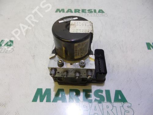 Used ABS pump RENAULT MEGANE III Grandtour (KZ0/1) 1.5 dCi (KZ09, KZ0D, KZ1G, KZ29, KZ14, KZ1W, KZ10, KZ1F,... (110 hp) 31419853