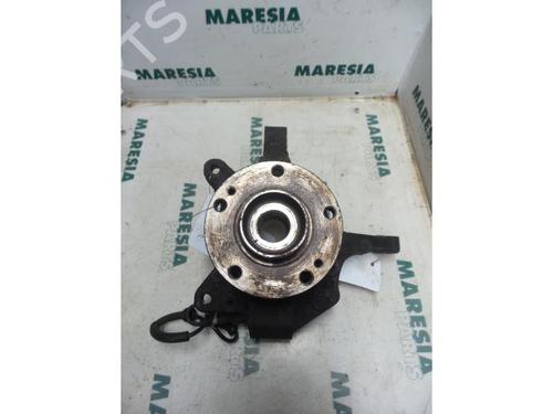 Used Left front steering knuckle RENAULT LAGUNA II (BG0/1_) 1.9 dCi (BG08, BG0G) (120 hp) 31438420