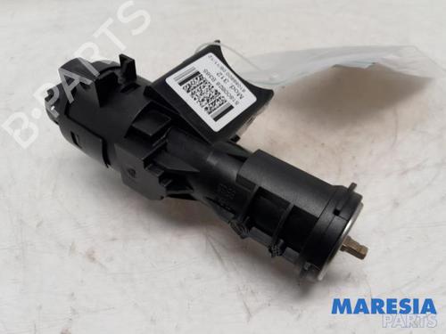 Used Ignition barrel FIAT 500 (312_) 1.2 (312AXA1A) (69 hp) 31459127