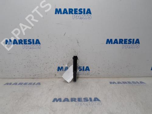 Used Ignition coil CITROËN C4 CACTUS 1.2 VTi 82 (82 hp) 31482736