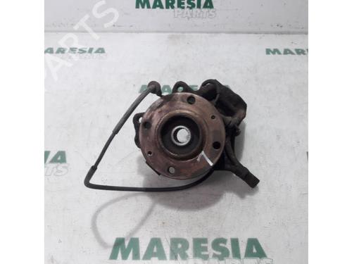 Used Left front steering knuckle CITROËN C3 Pluriel (HB_) 1.4 (73 hp) 31419841