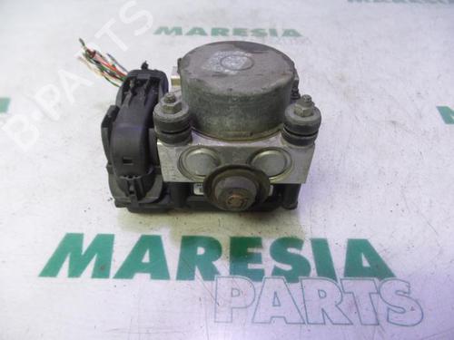 Used ABS pump FIAT 500 (312_) 1.3 D Multijet (312AXB1A) (75 hp) 31409354