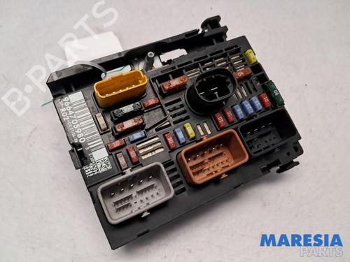Used Fuse box CITROËN C5 III Break (RW_) 2.0 i 16V (RWRFJC, RWRFJF) (140 hp) 31393364