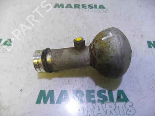 outra-citroen-c5-i-dc_-2001-2002-2003-2004-2005-31428841 main image