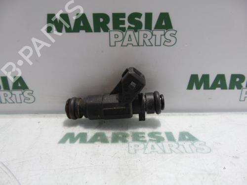 Used Injector FIAT PUNTO (188_) 1.2 16V 80 (188.233, .235, .253, .255, .333, .353, .639,... (80 hp) 31453702