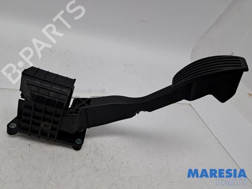Pedal FIAT 500 (312_) 1.2 (312AXA1A) (69 hp) 31456917
