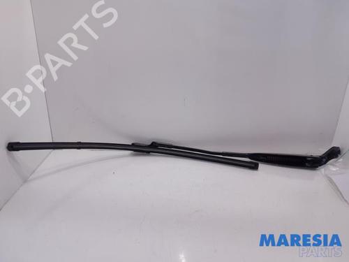front-windshield-wiper-arm-fiat-500-312_-2007-31427796 main image