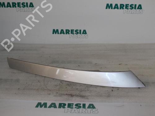 Forskærm Højre RENAULT ESPACE IV (JK0/1_) 2.0 dCi (JK01, JK02, JK1J, JK1K, JK1H) (150 hp) 31479821