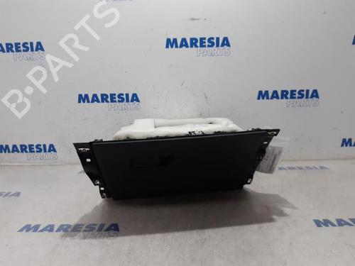 Used Glove box RENAULT CLIO V (B7_) 1.0 TCe 100 (B7MT) (101 hp) 31510608