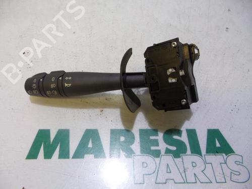 Used Steering column stalk RENAULT CLIO II (BB_, CB_) 1.6 (B/CB0D, BB00) (90 hp) 31512956