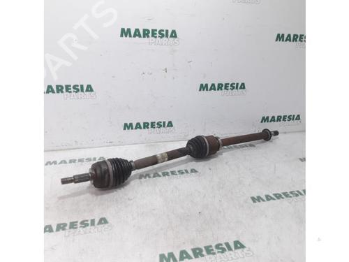 Used Right front driveshaft Right front driveshaft RENAULT MEGANE III Grandtour (KZ0/1) 1.5 dCi (KZ09, KZ0D, KZ1G, KZ29, KZ14, KZ1W, KZ10, KZ1F,... (110 hp) 31390451 31390451