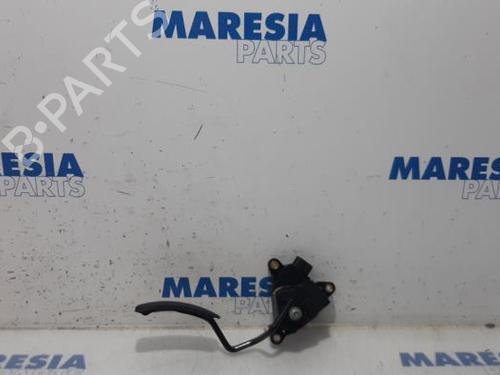 electronic-module-renault-clio-iii-br01-cr01-2005-2006-2007-2008-2009-2010-2011-2012-2013-2014-31480579 main image