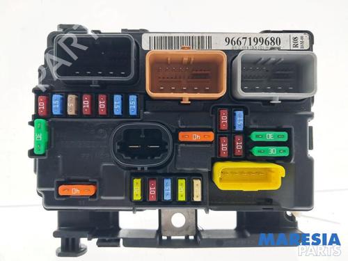 Used Fuse box Fuse box CITROËN DS3 (SA_) 1.6 THP 155 (156 hp) 33296527 33296527