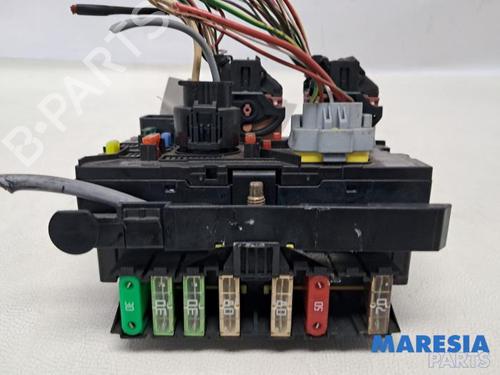 Used Fuse box PEUGEOT 307 Break (3E) 1.6 16V (109 hp) 31816407