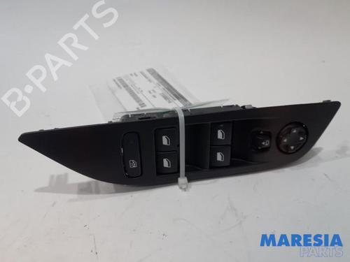Used Switch Switch PEUGEOT 2008 II (UD_, US_, UY_, UJ_, UR_, UC_) e-2008 (UKZKXZ) (136 hp) 31453650 31453650